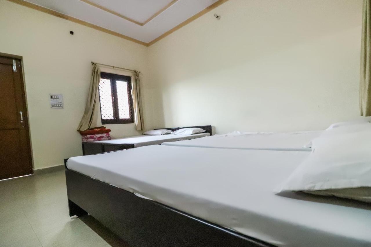 Spot On 60838 Shri Giriraj Dham Hotel Govardhan Exterior photo